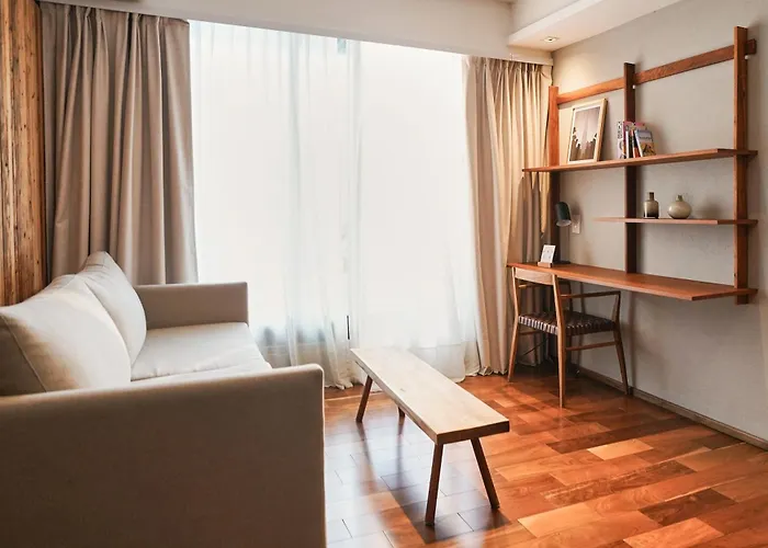 Aq Tailored Suites